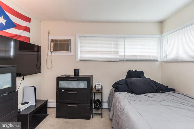 455 SNOWBALL DR, Levittown, PA 19056