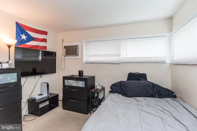 455 SNOWBALL DR, Levittown, PA 19056