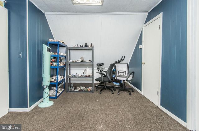 455 SNOWBALL DR, Levittown, PA 19056