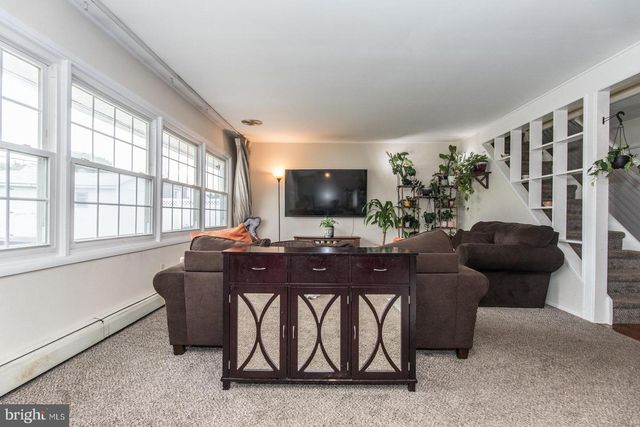 455 SNOWBALL DR, Levittown, PA 19056