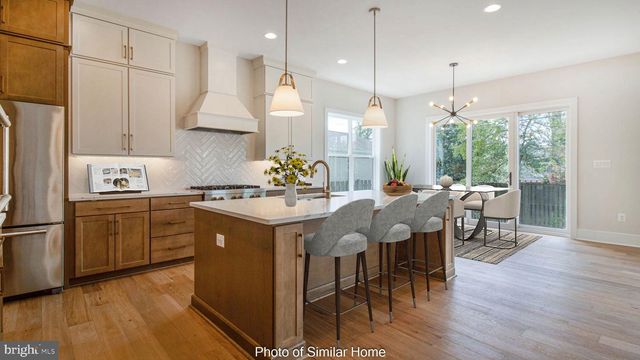 2729 WASHINGTON AVE, Chevy Chase, MD 20815