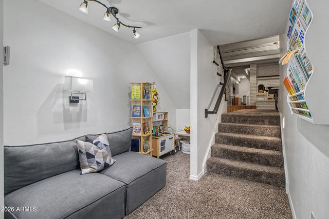 3411 E FOUNTAIN Street, Mesa, AZ 85213