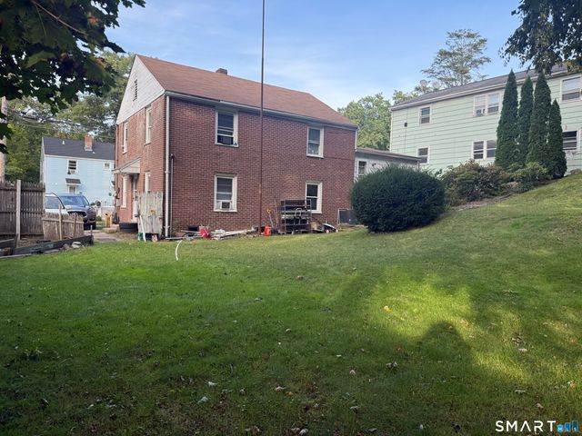 220 Priscilla Street, Bridgeport, CT 06610