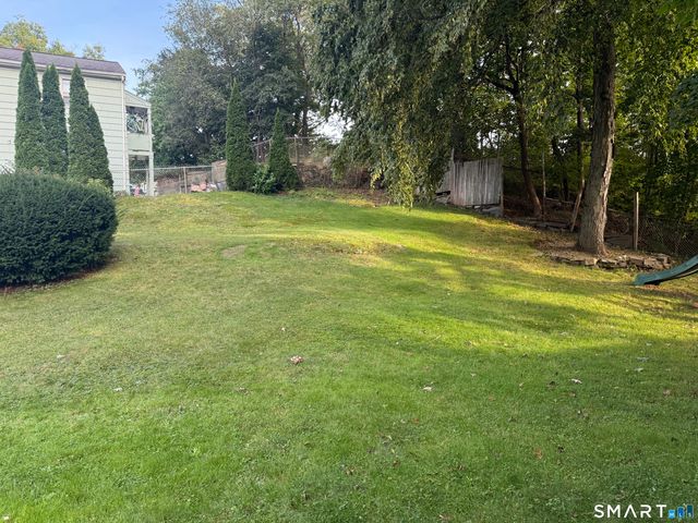 220 Priscilla Street, Bridgeport, CT 06610