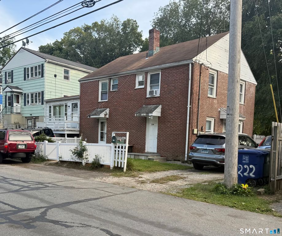 220 Priscilla Street, Bridgeport, CT 06610