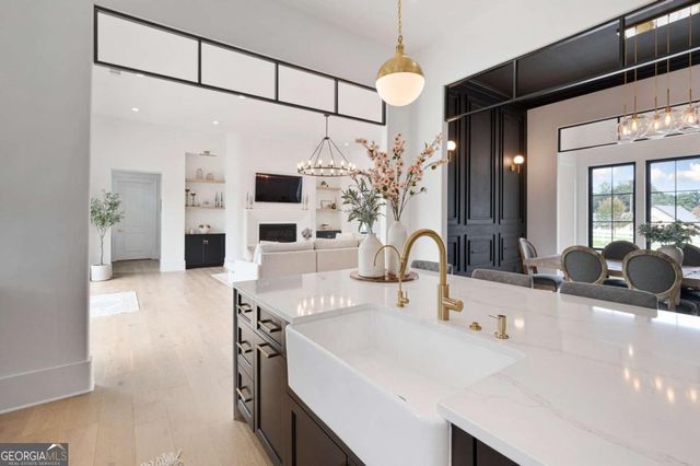 1054 Dee Kennedy Road, Auburn, GA 30011