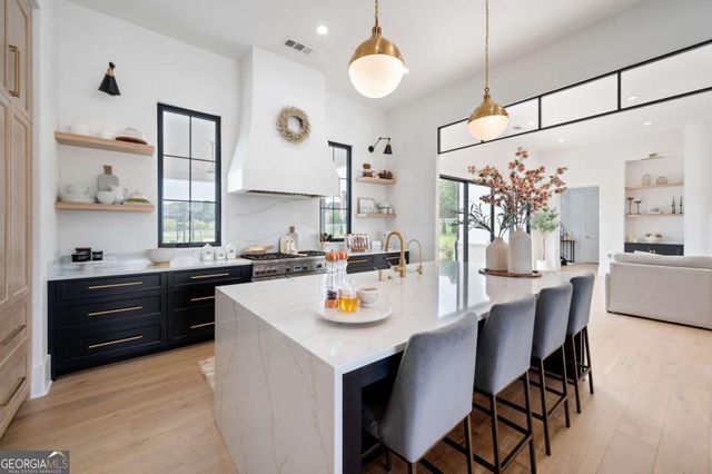 1054 Dee Kennedy Road, Auburn, GA 30011