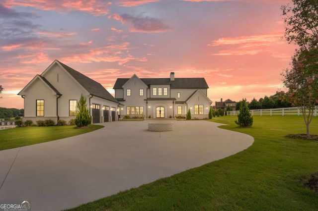 1054 Dee Kennedy Road, Auburn, GA 30011