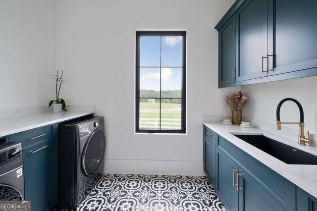 1054 Dee Kennedy Road, Auburn, GA 30011