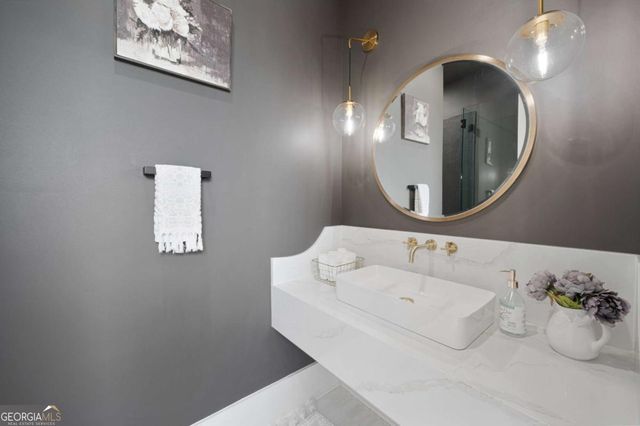 1054 Dee Kennedy Road, Auburn, GA 30011