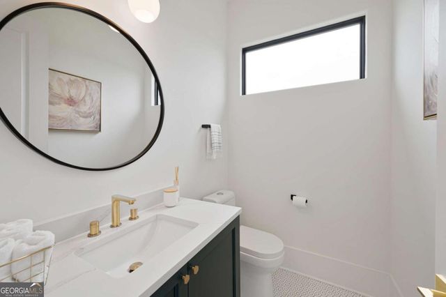 1054 Dee Kennedy Road, Auburn, GA 30011