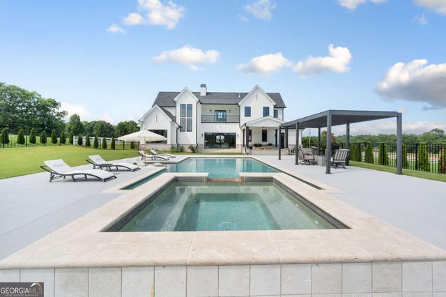 1054 Dee Kennedy Road, Auburn, GA 30011