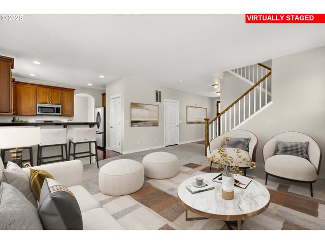 12818 Se MEADEHILL Ave, Happy Valley, OR 97086