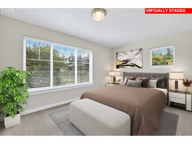 12818 Se MEADEHILL Ave, Happy Valley, OR 97086