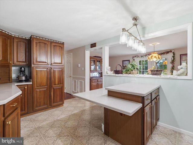 21925 BEAVERBROOK DR, Smithsburg, MD 21783
