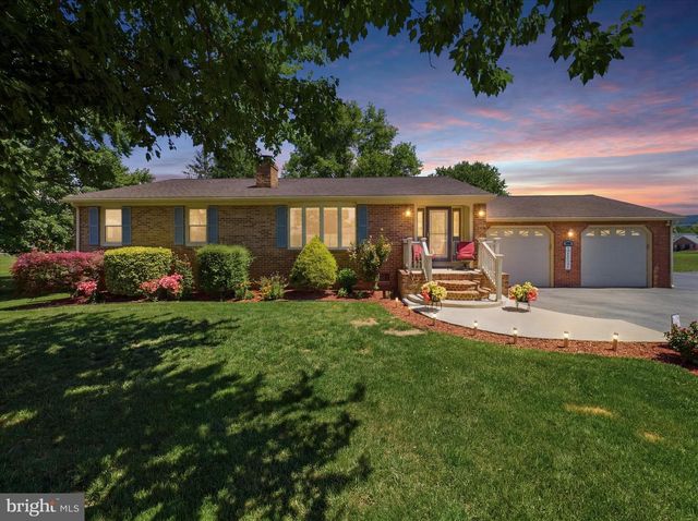 21925 BEAVERBROOK DR, Smithsburg, MD 21783