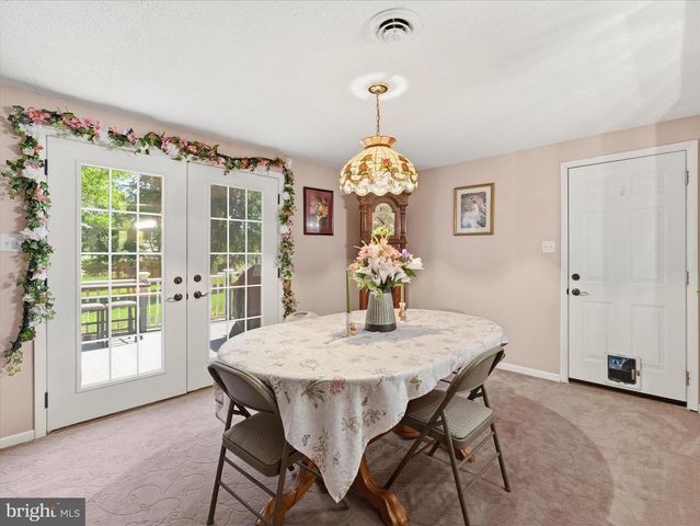 21925 BEAVERBROOK DR, Smithsburg, MD 21783