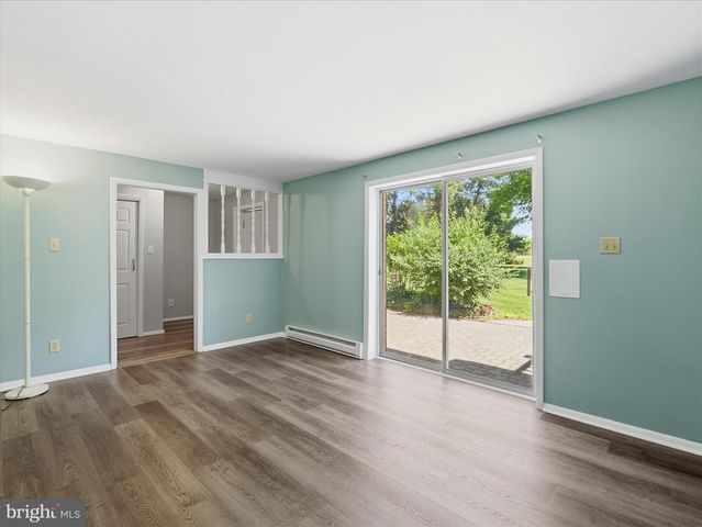21925 BEAVERBROOK DR, Smithsburg, MD 21783