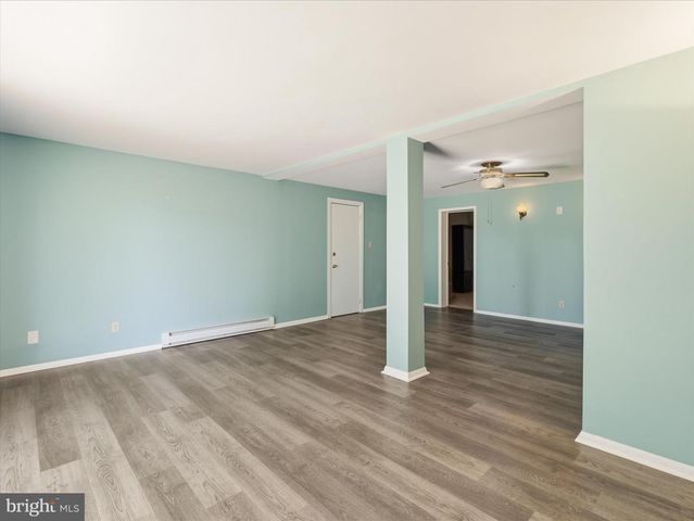 21925 BEAVERBROOK DR, Smithsburg, MD 21783