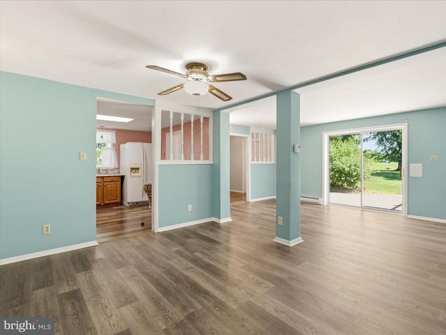 21925 BEAVERBROOK DR, Smithsburg, MD 21783