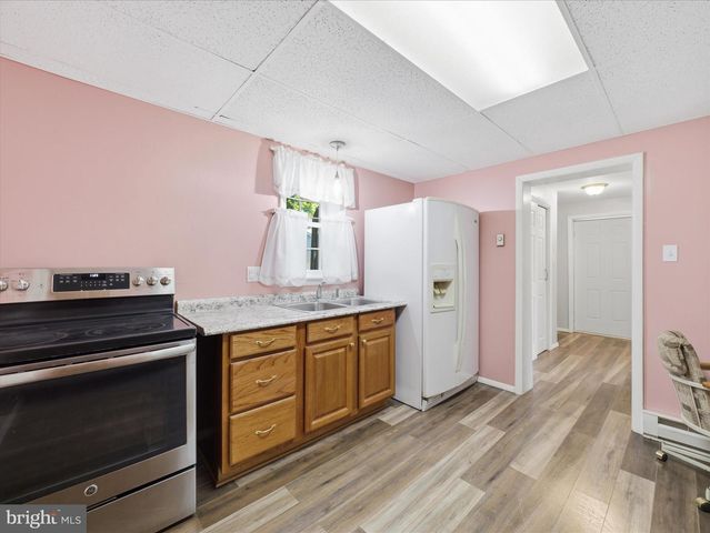 21925 BEAVERBROOK DR, Smithsburg, MD 21783