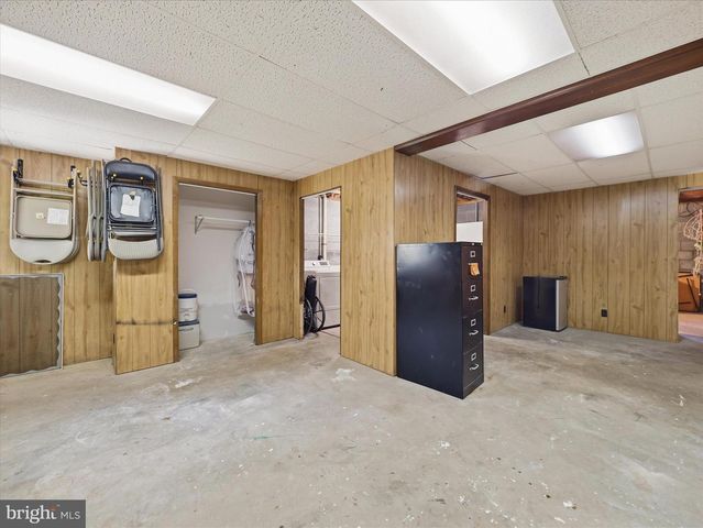 21925 BEAVERBROOK DR, Smithsburg, MD 21783