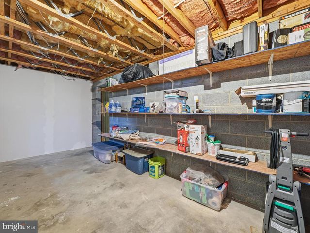 21925 BEAVERBROOK DR, Smithsburg, MD 21783