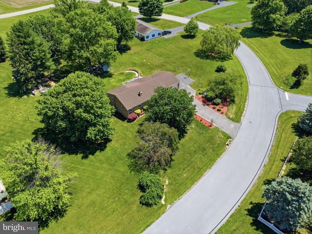 21925 BEAVERBROOK DR, Smithsburg, MD 21783