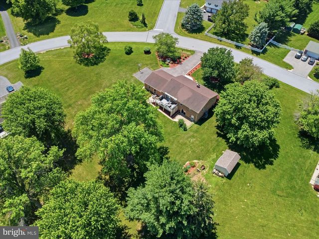 21925 BEAVERBROOK DR, Smithsburg, MD 21783