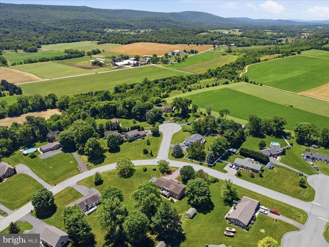 21925 BEAVERBROOK DR, Smithsburg, MD 21783
