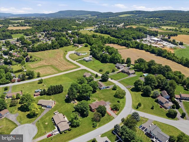 21925 BEAVERBROOK DR, Smithsburg, MD 21783