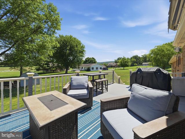 21925 BEAVERBROOK DR, Smithsburg, MD 21783