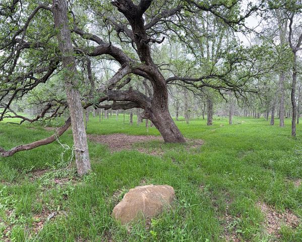 958 Cr 456, Gonzales, TX 78629