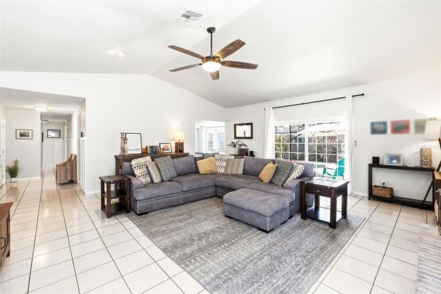 8636 ALEGRE CIR, Orlando, FL 32836