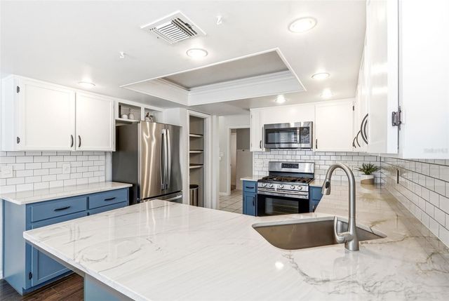 8636 ALEGRE CIR, Orlando, FL 32836