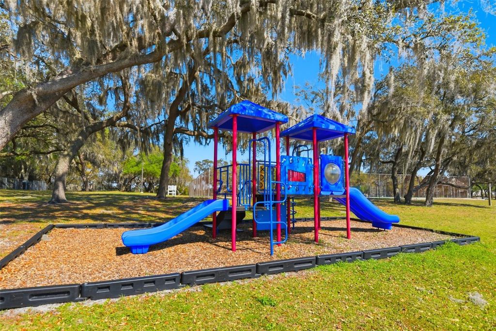 Image 34 of property listing at 8636 ALEGRE CIR, Orlando, FL 32836