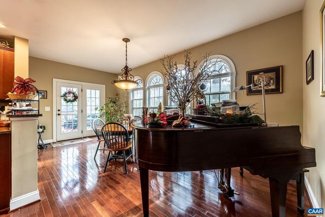 2 FOREST CT, Zion Crossroads, VA 22942