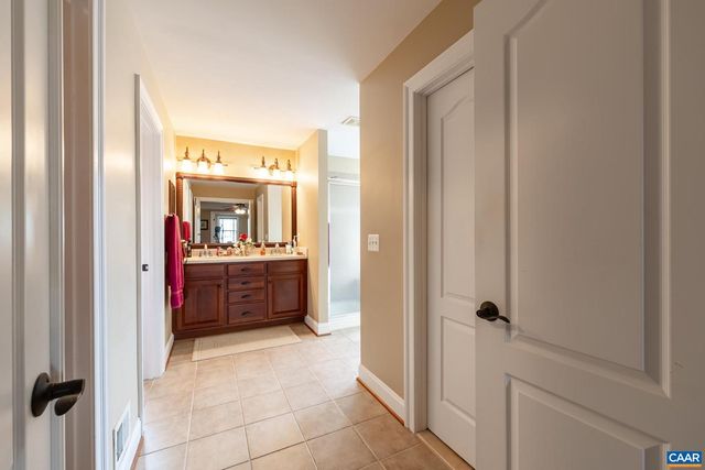 2 FOREST CT, Zion Crossroads, VA 22942