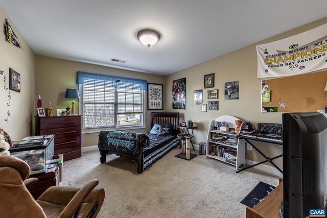 2 FOREST CT, Zion Crossroads, VA 22942