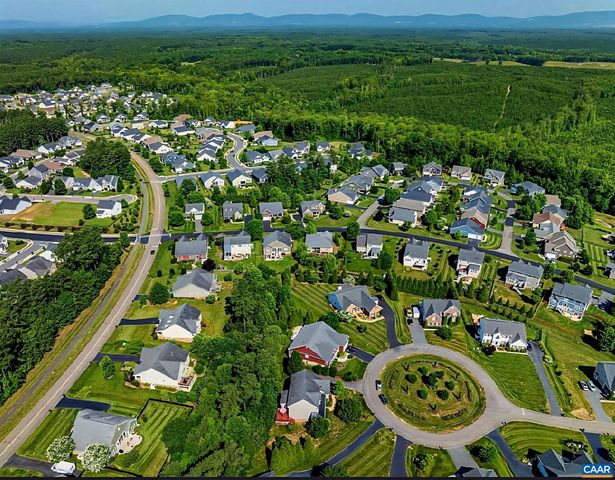 2 FOREST CT, Zion Crossroads, VA 22942