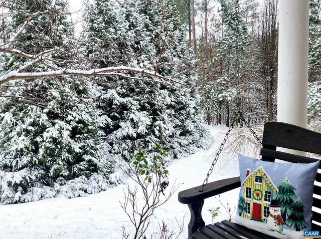 2 FOREST CT, Zion Crossroads, VA 22942