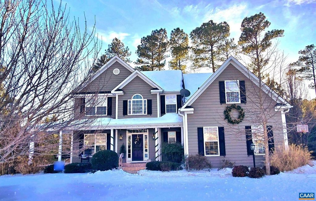2 FOREST CT, Zion Crossroads, VA 22942
