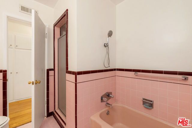 32 5th Place, Long Beach, CA 90802