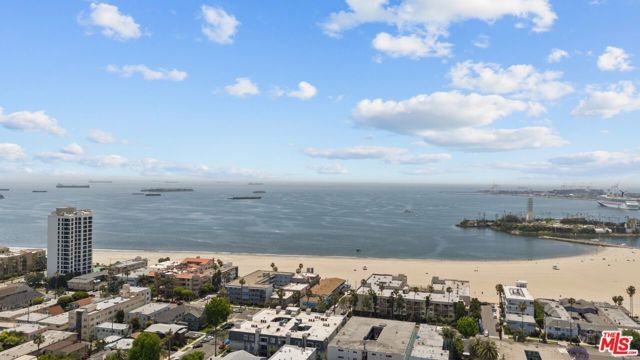 32 5th Place, Long Beach, CA 90802