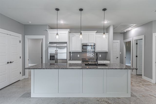 714 E Crawford Street, Denison, TX 75021