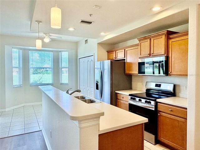 819 FAIRWAYCOVE LANE 102, Bradenton, FL 34212