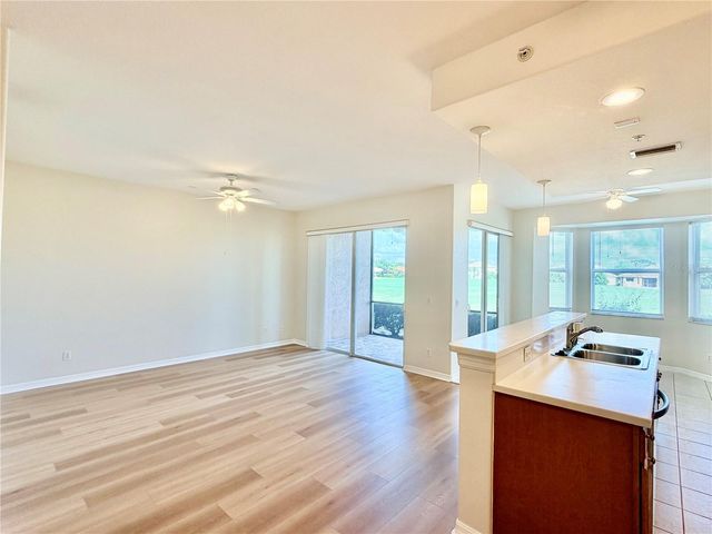 819 FAIRWAYCOVE LANE 102, Bradenton, FL 34212