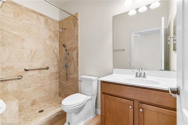 11284 Red Bluff LN, Fort Myers, FL 33912