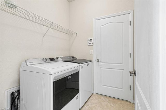 11284 Red Bluff LN, Fort Myers, FL 33912