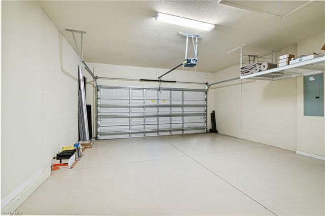 11284 Red Bluff LN, Fort Myers, FL 33912